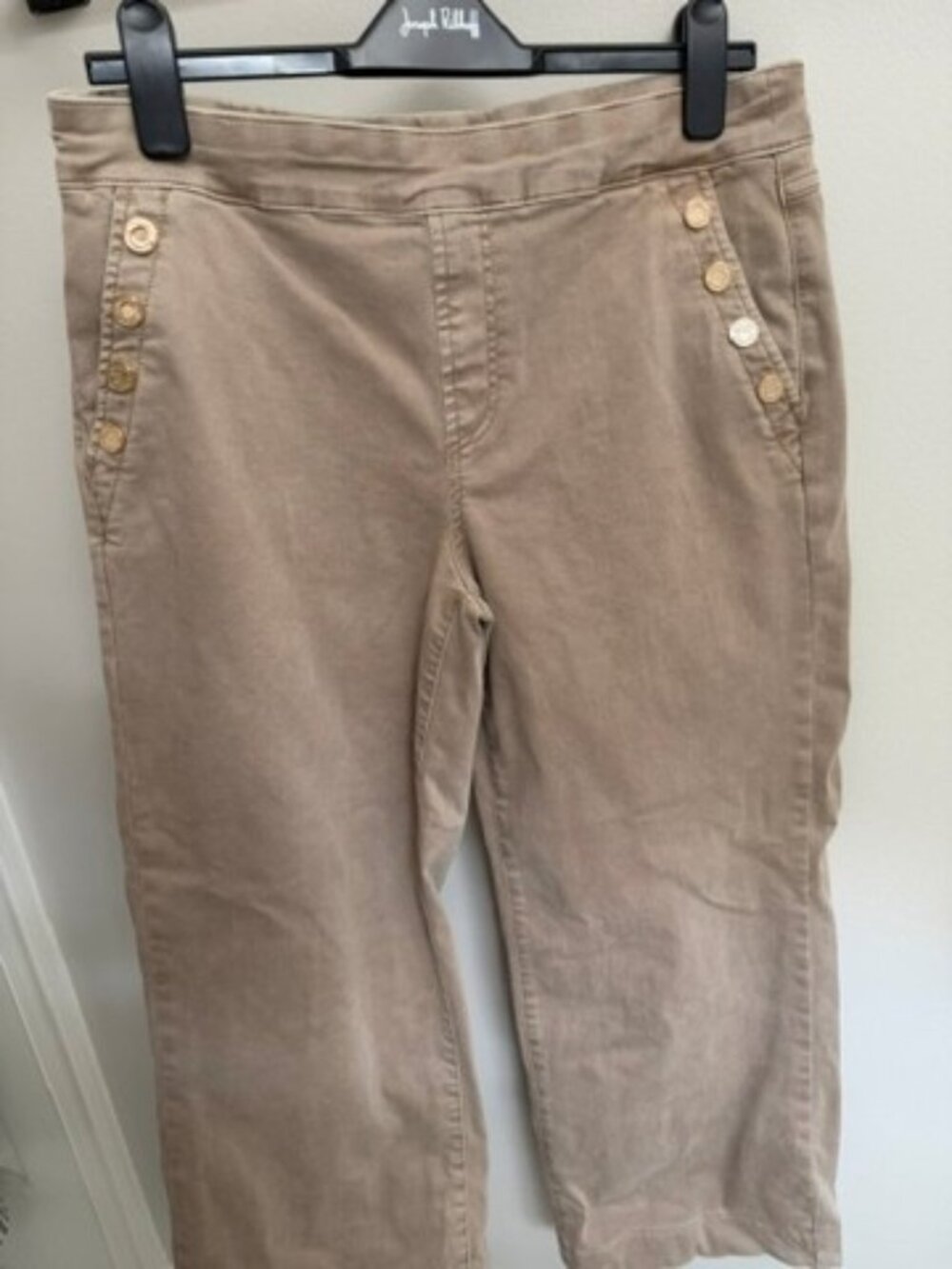 Joseph Ribkoff Pants – Stylish & Versatile